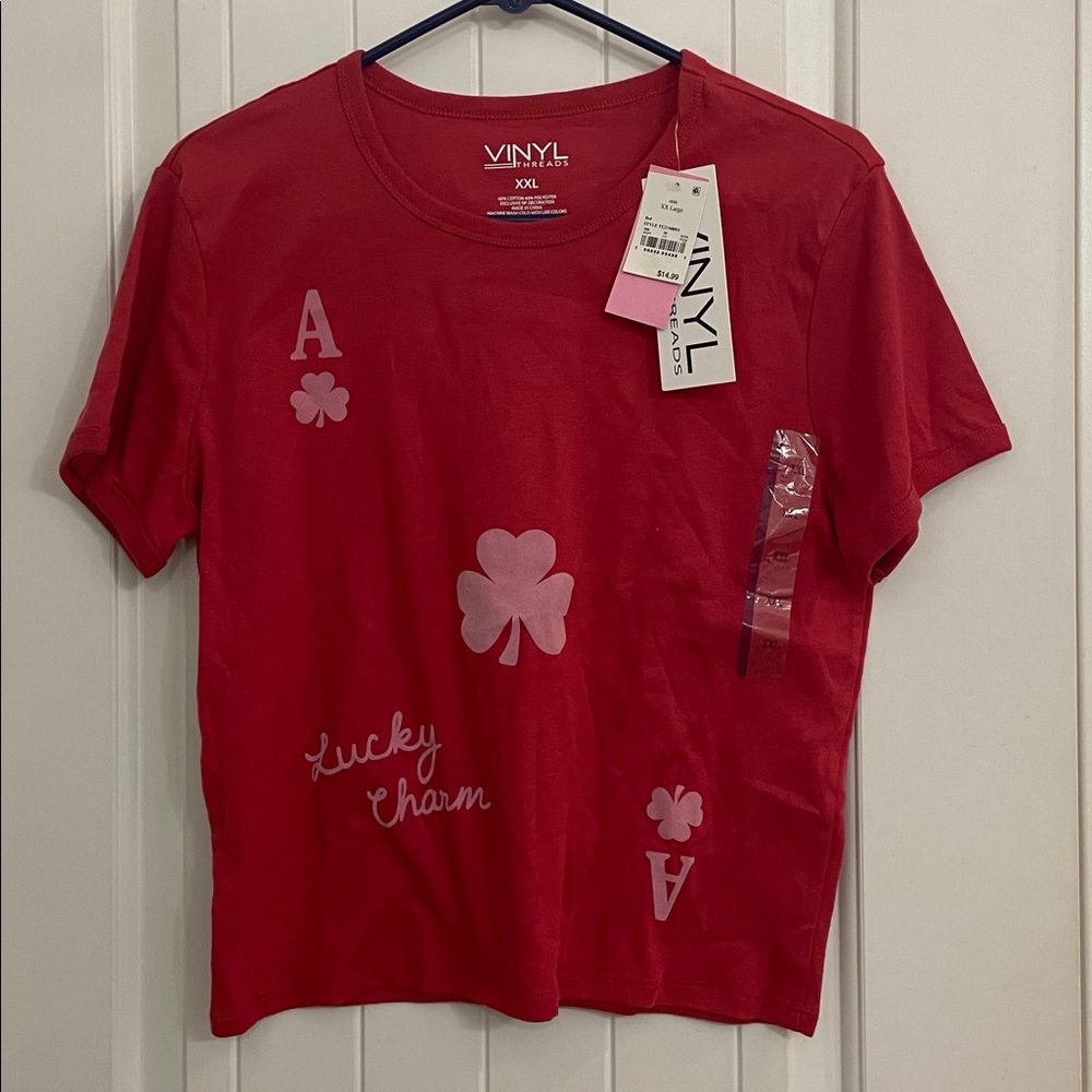 🍀Red Graphic Tee with Clover Design
XXL NWT